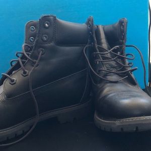 black timberland boots